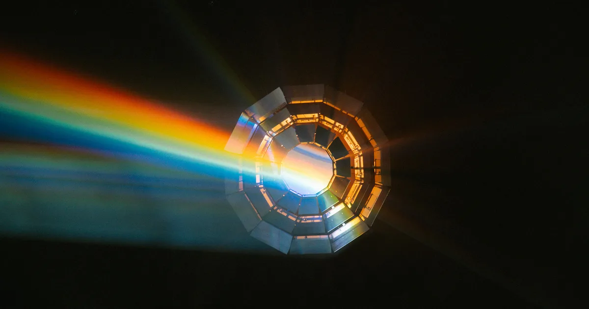 Heliotrope by Heleen Blanken & Daniel de Bruin — ADE